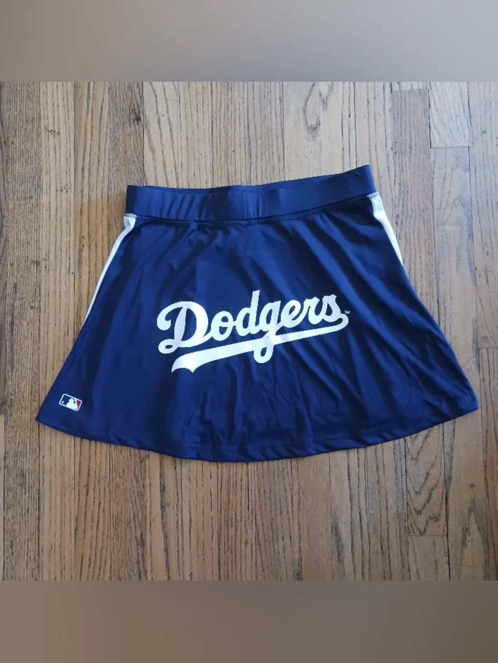 Los Angeles Dodgers Navy Logo Skirt SIZE S - Picture 1 of 4